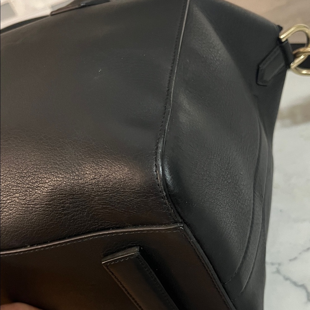 Givenchy Antigona Black Leather Satchel - large - Picture 8 of 13